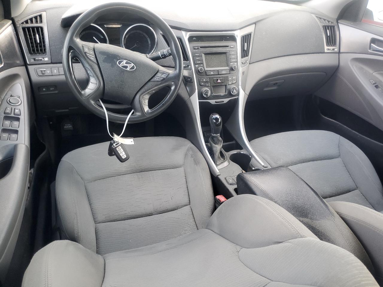 Hyundai SONATA Hybrid Image 12