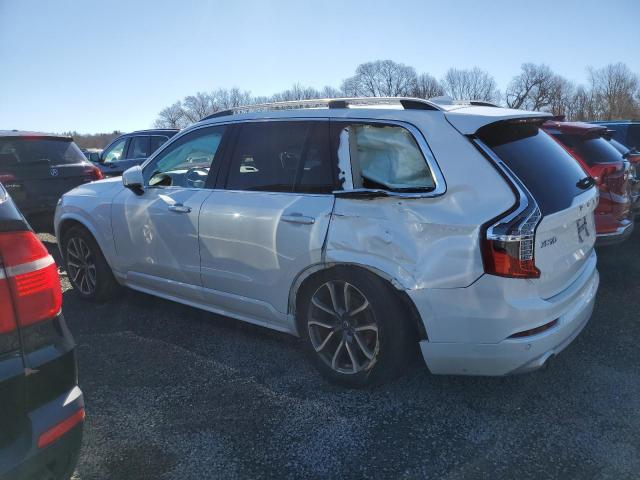 Volvo XC90 T5 Momentum Image 2