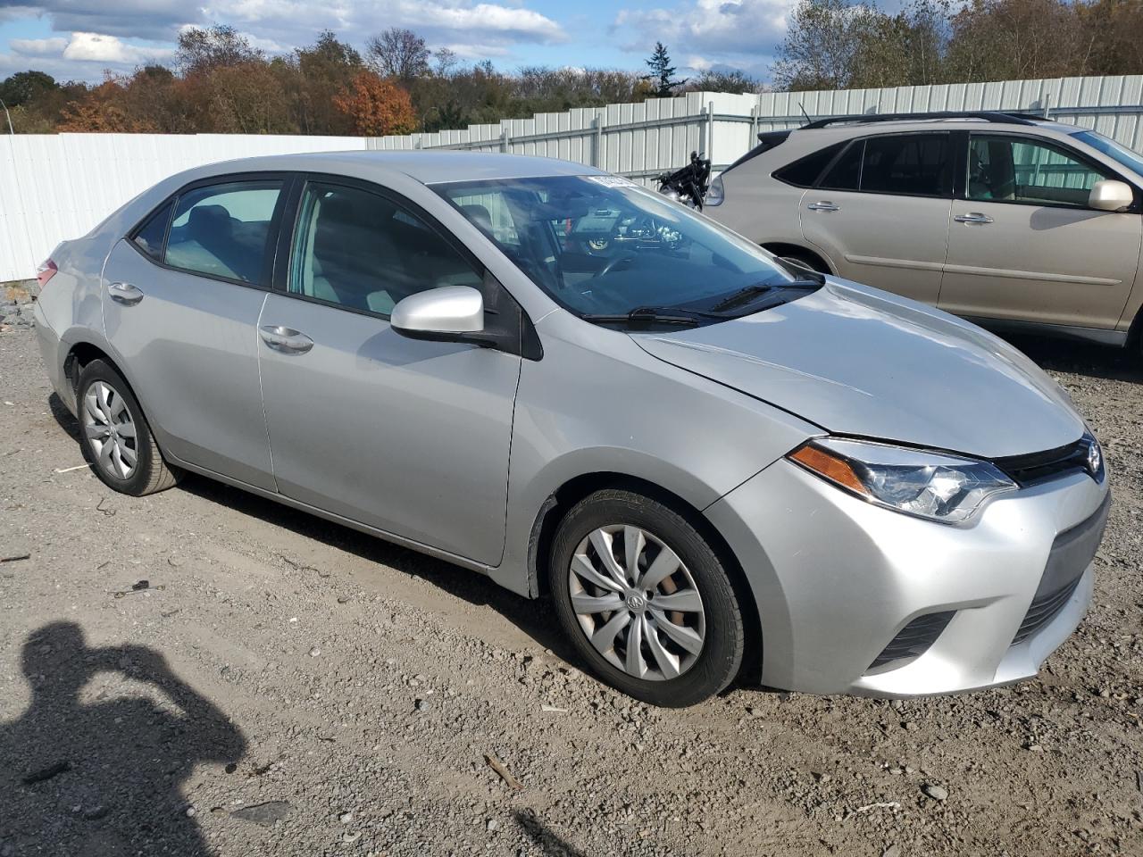 Toyota Corolla L Image 4