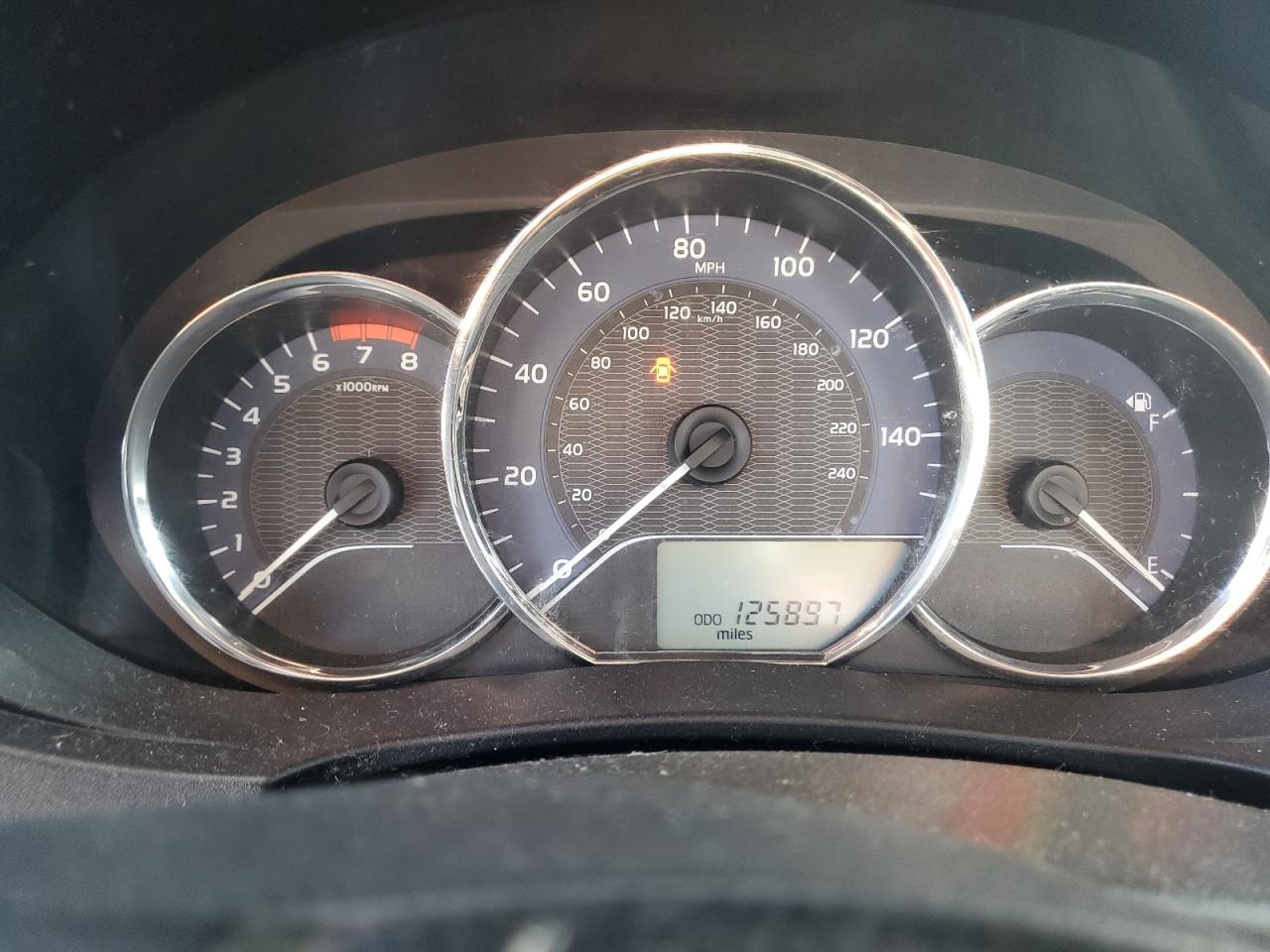 Toyota Corolla L Image 8