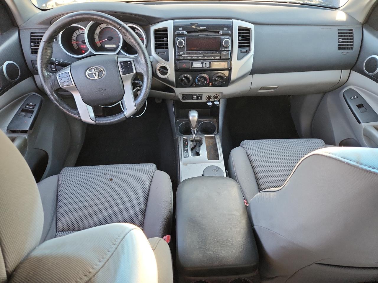 Toyota Tacoma Image 10