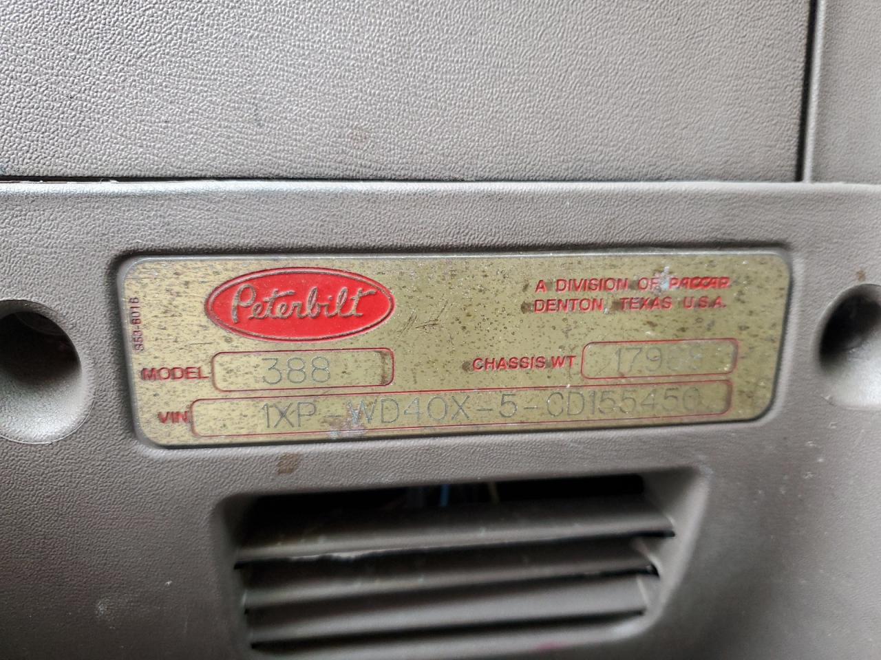 Peterbilt 388 Image 7