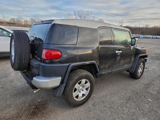 Toyota FJ Cruiser Image 3