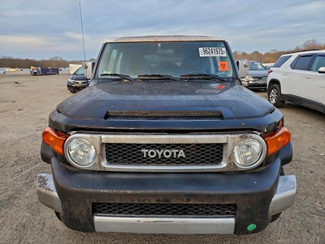Toyota FJ Cruiser Image 7