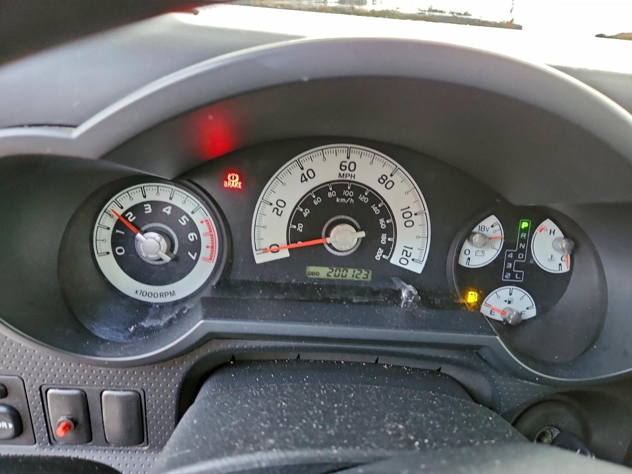 Toyota FJ Cruiser Image 12