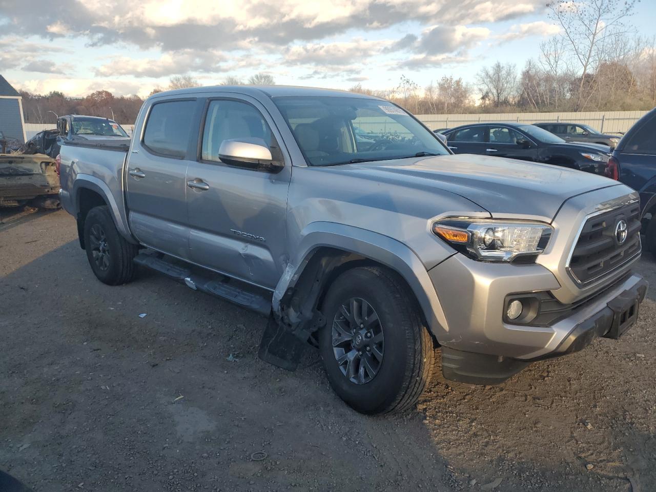 Toyota Tacoma Double Cab Image 12