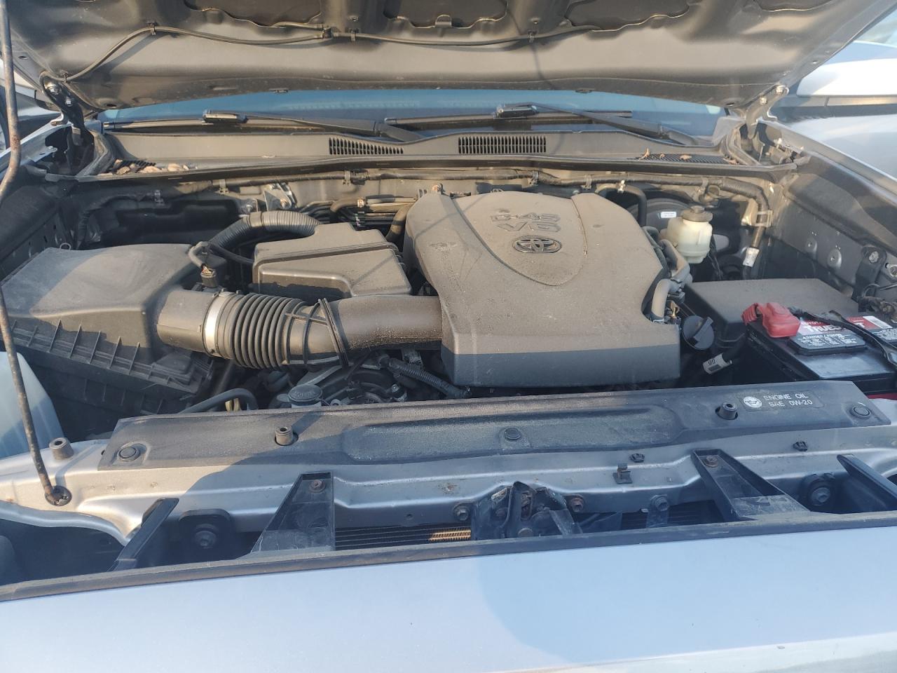 Toyota Tacoma Double Cab Image 2