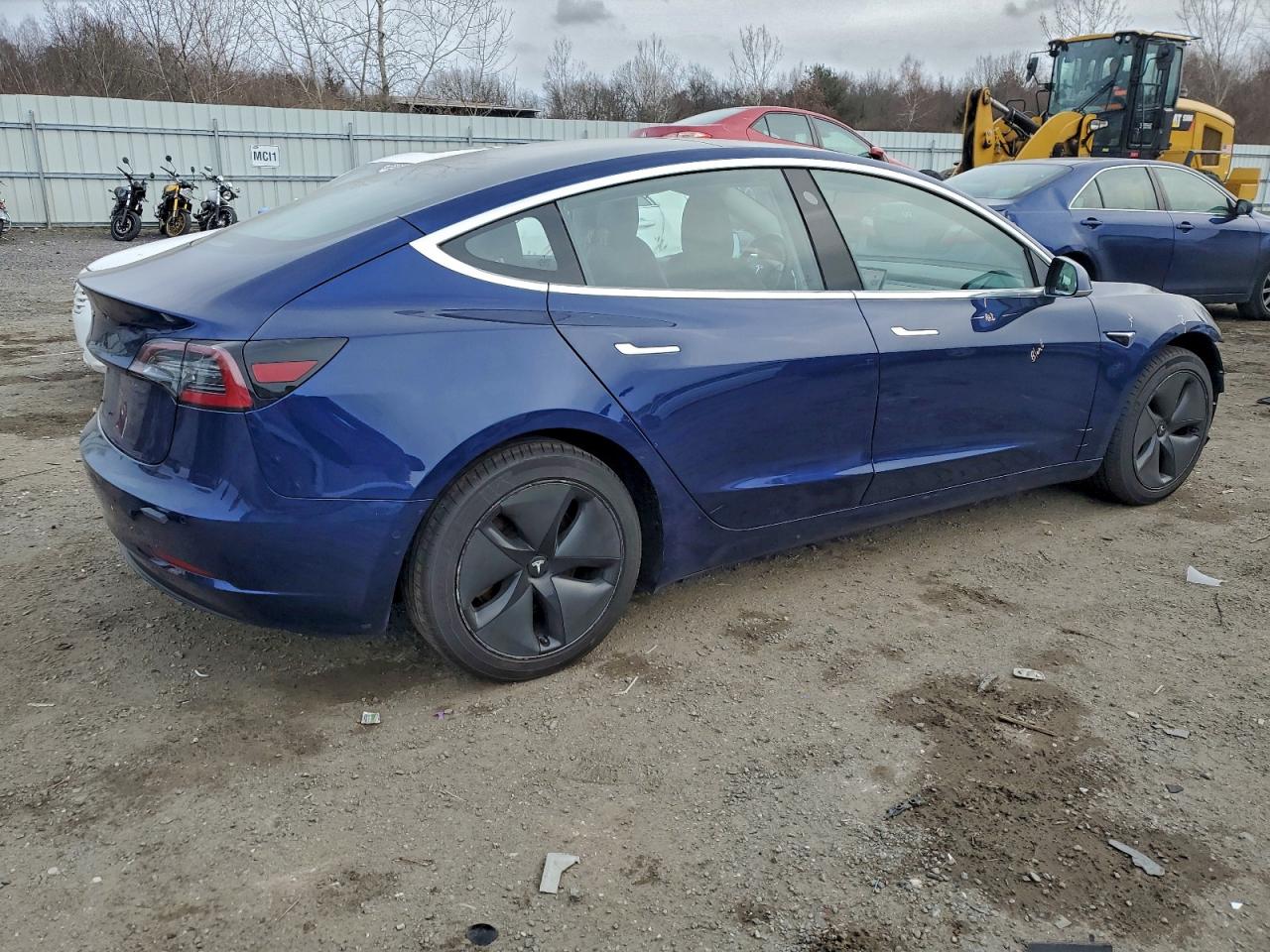 Tesla Model 3 Image 5