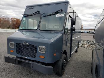  Salvage Freightliner Mt45