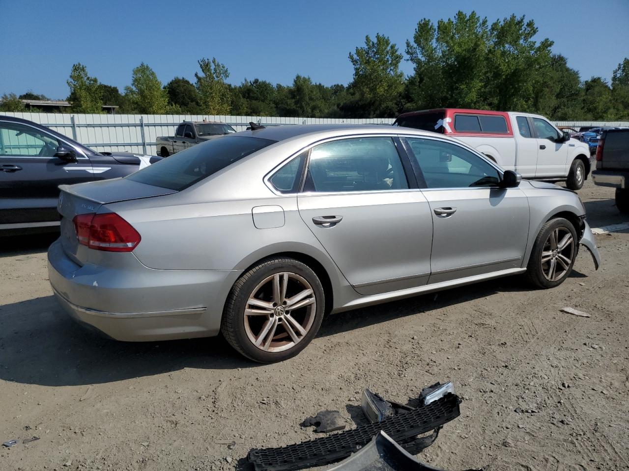 Volkswagen Passat Sel Image 5