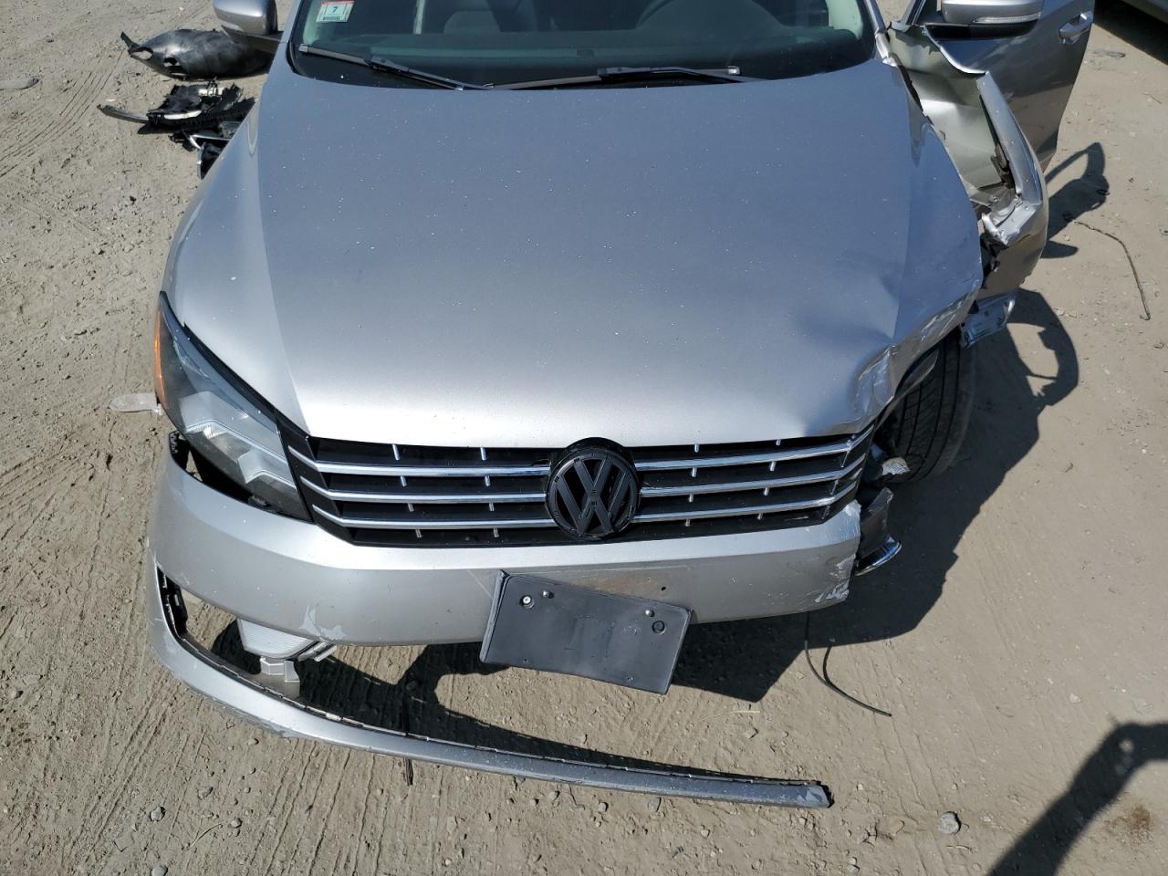 Volkswagen Passat Sel Image 11