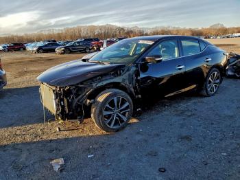  Salvage Nissan Maxima