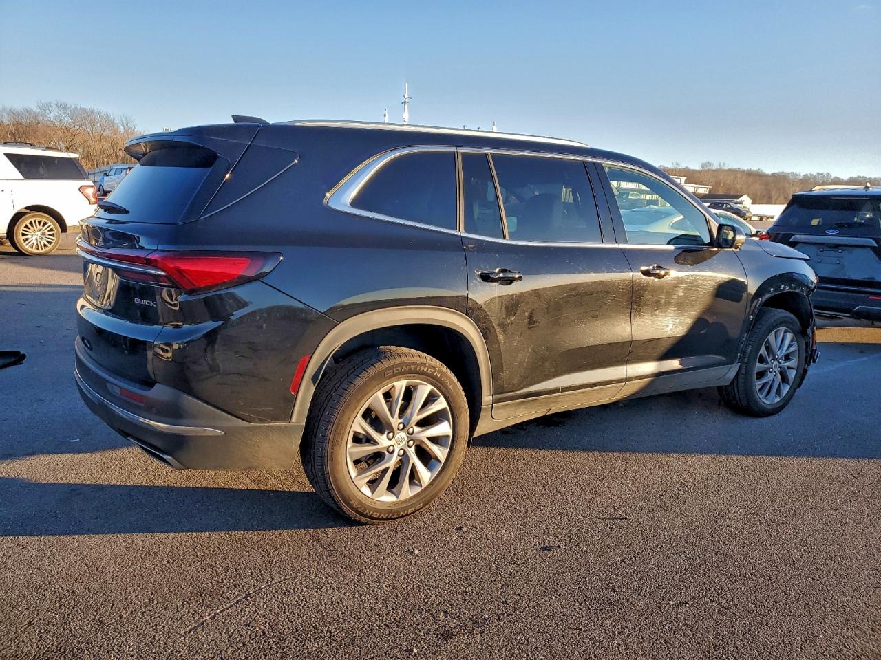 Buick Enclave Preferred Image 9