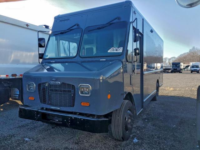 Salvage Freightliner Mt45