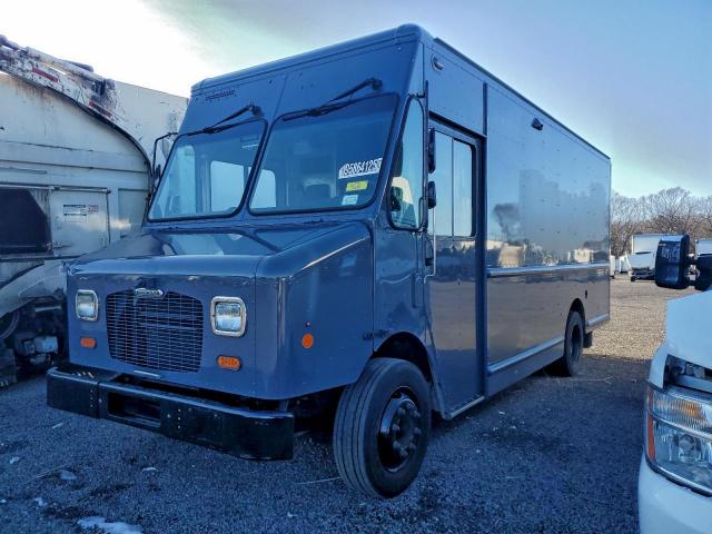  Salvage Freightliner Mt45