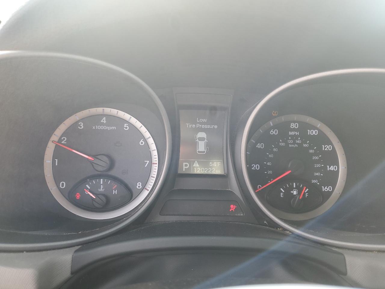 Hyundai SANTA FE Image 13