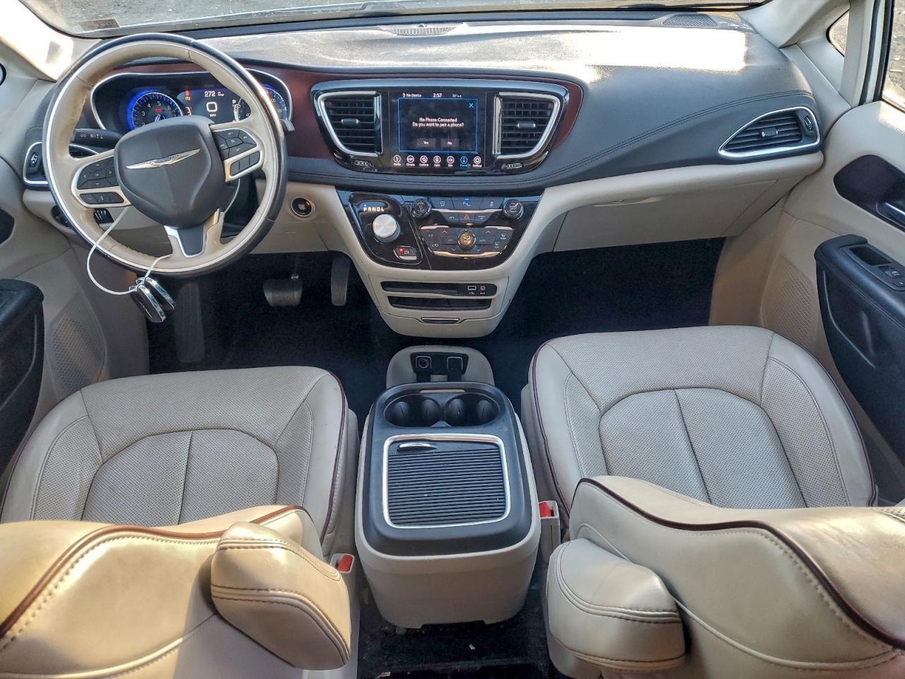 Chrysler Pacifica Limited Image 3