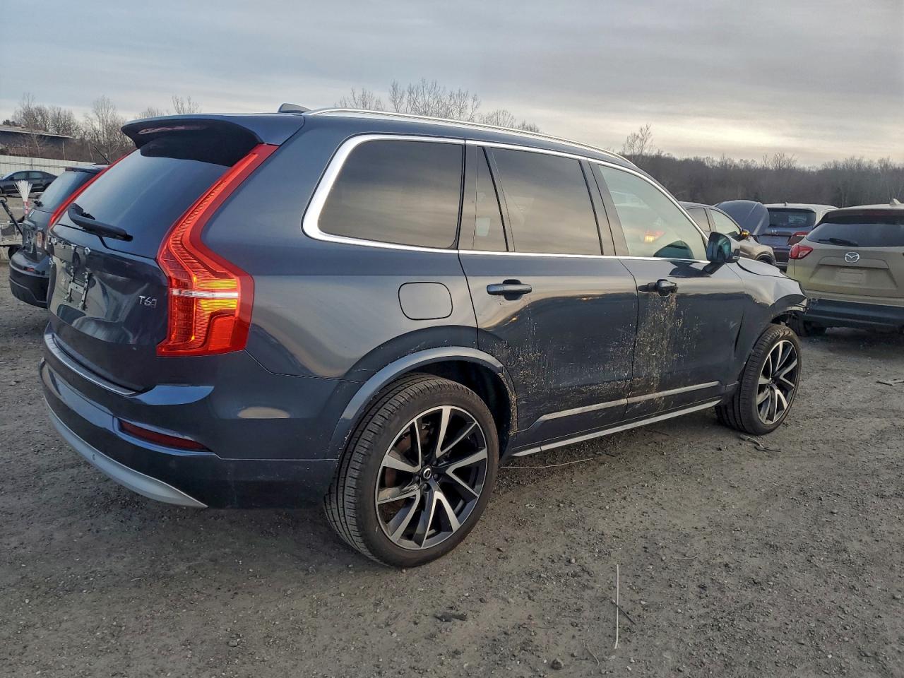 Volvo XC90 T6 Momentum Image 5