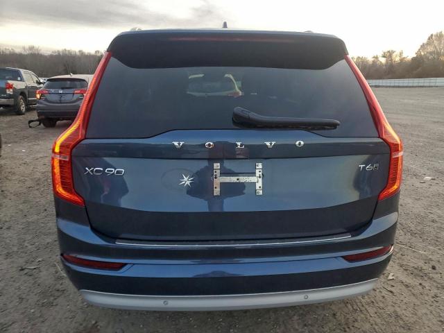 Volvo XC90 T6 Momentum Image 4