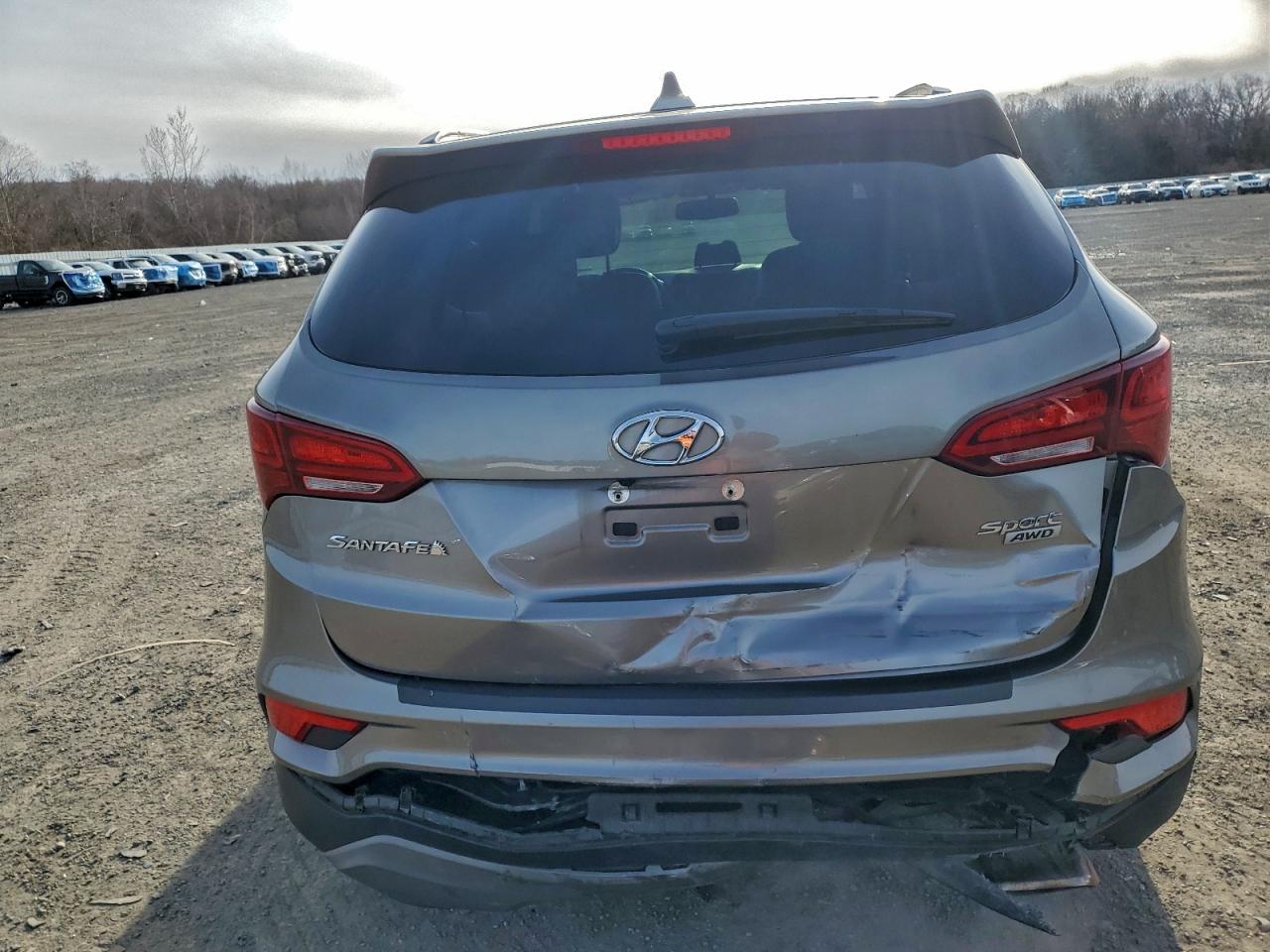 Hyundai SANTA FE Image 4