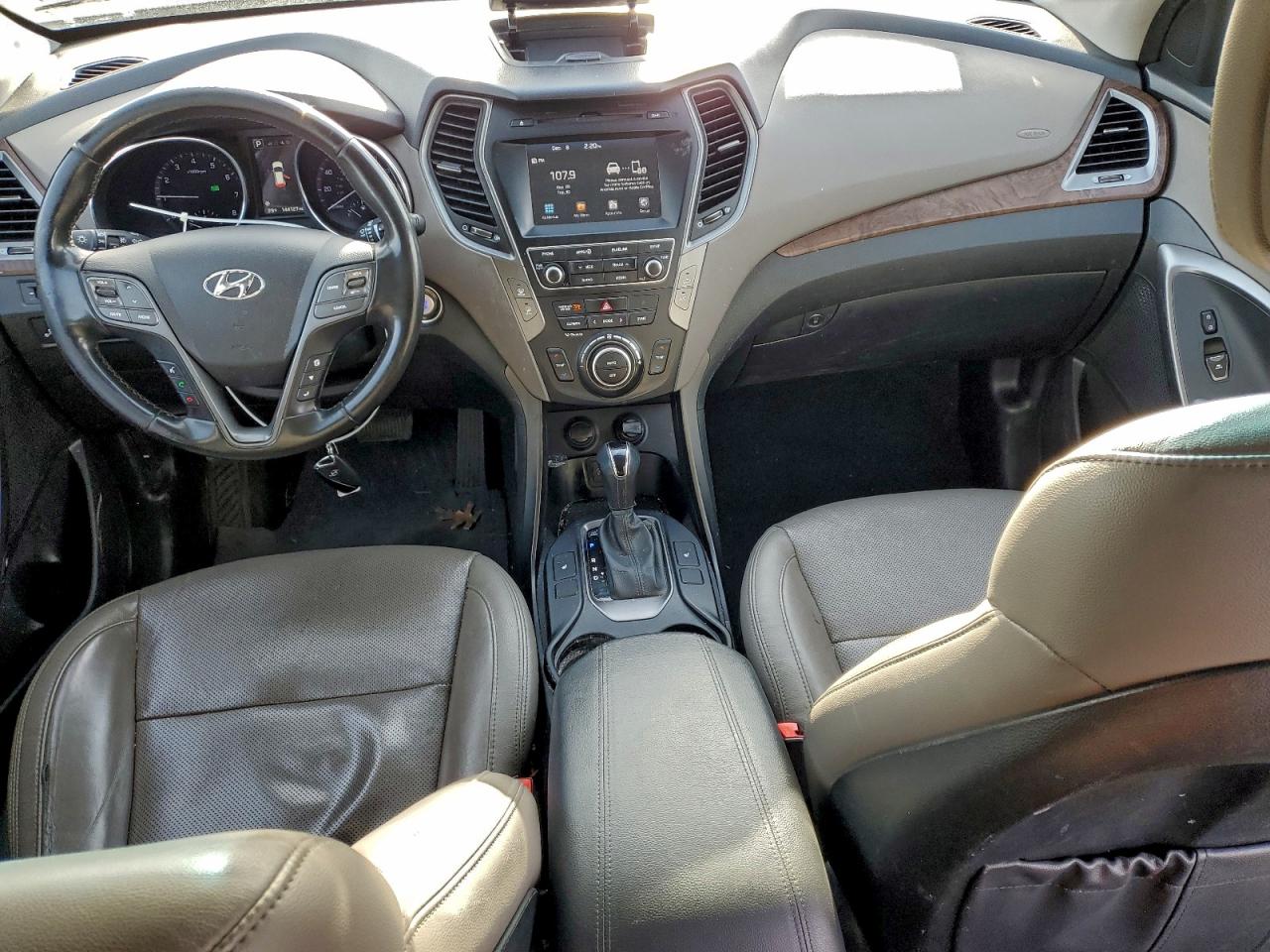 Hyundai SANTA FE Image 6