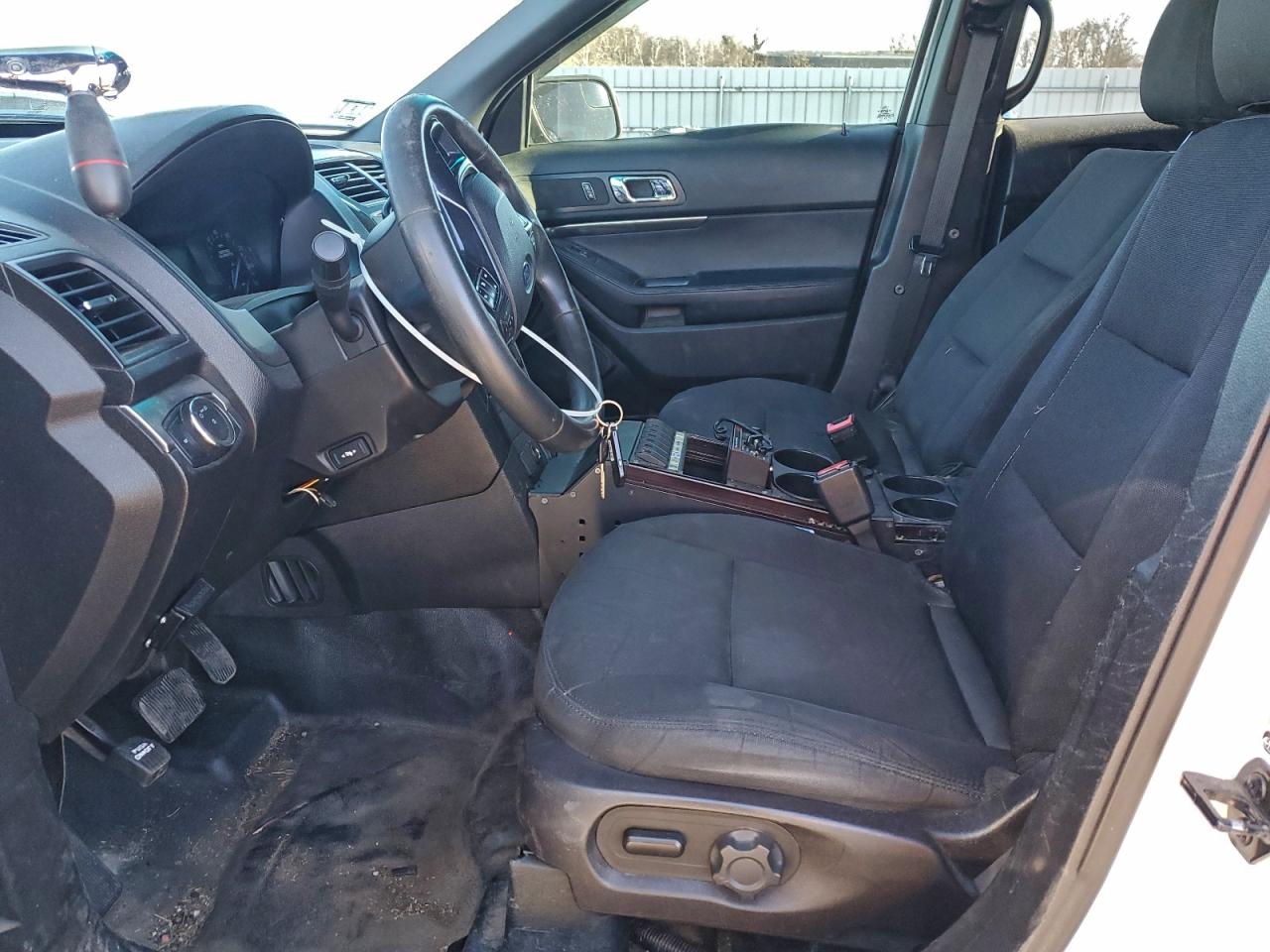 Ford Explorer Police Interceptor Image 8