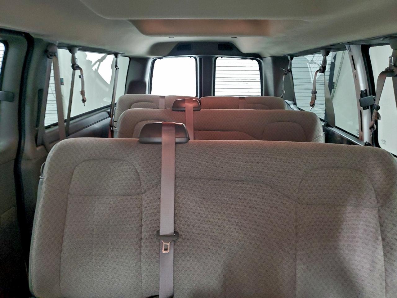 Chevrolet Express Lt Image 8