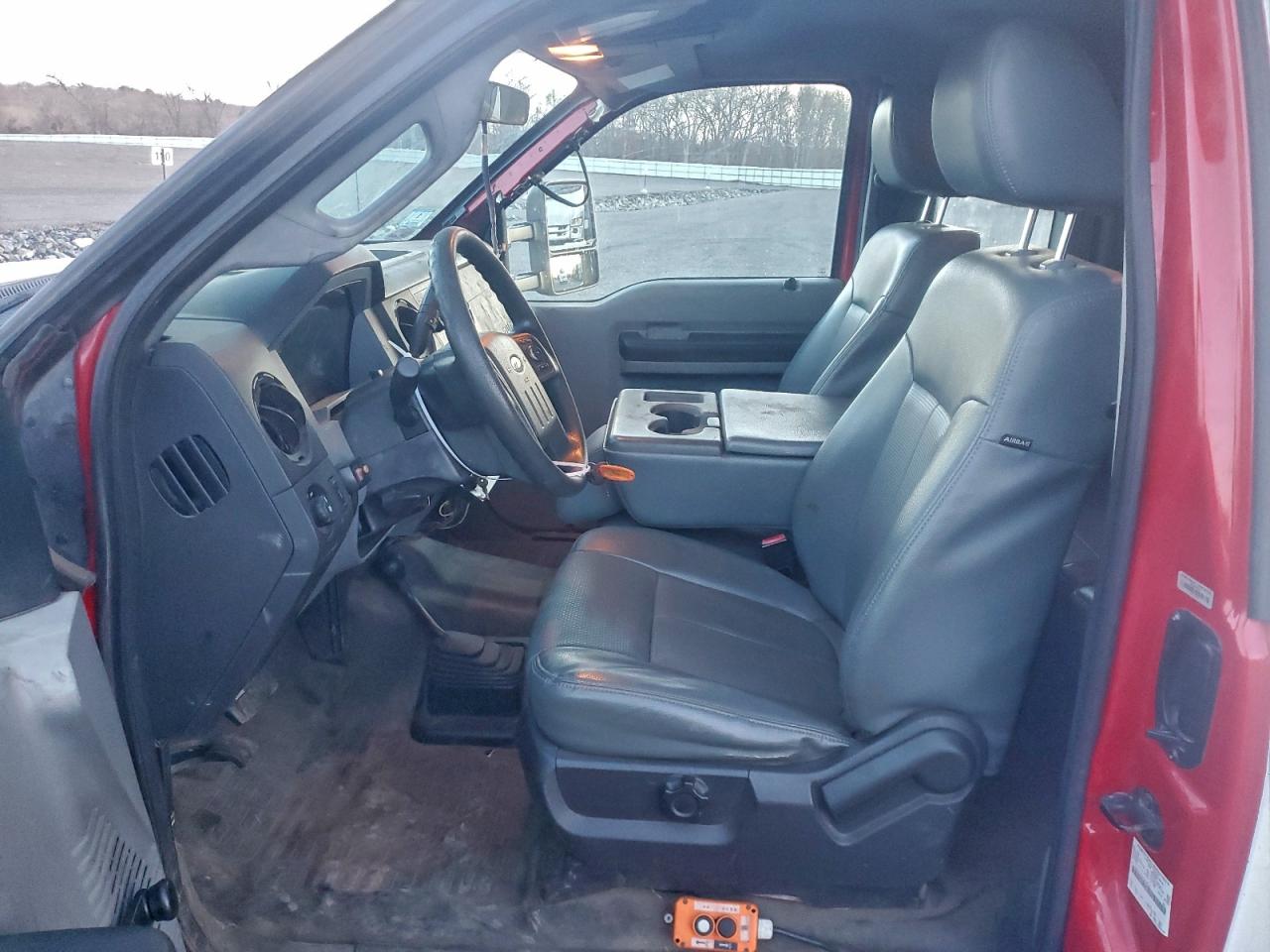 Ford F-450 Super Duty Image 11