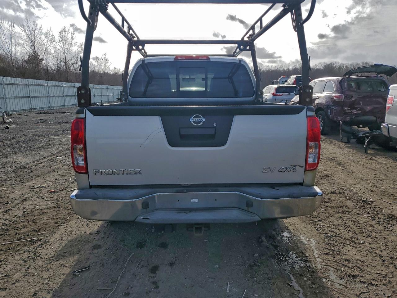 Nissan Frontier S Image 9