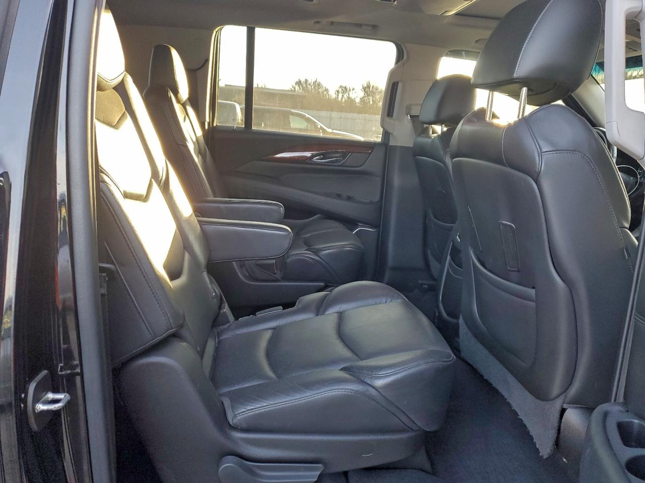 Cadillac Escalade Esv Premium Luxury Image 9