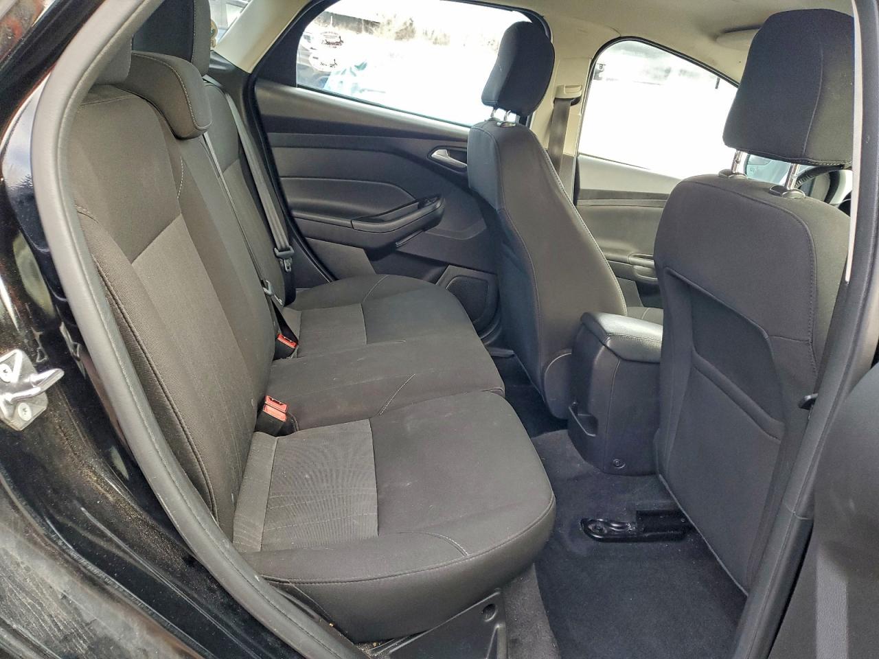 Ford Focus Se Image 6