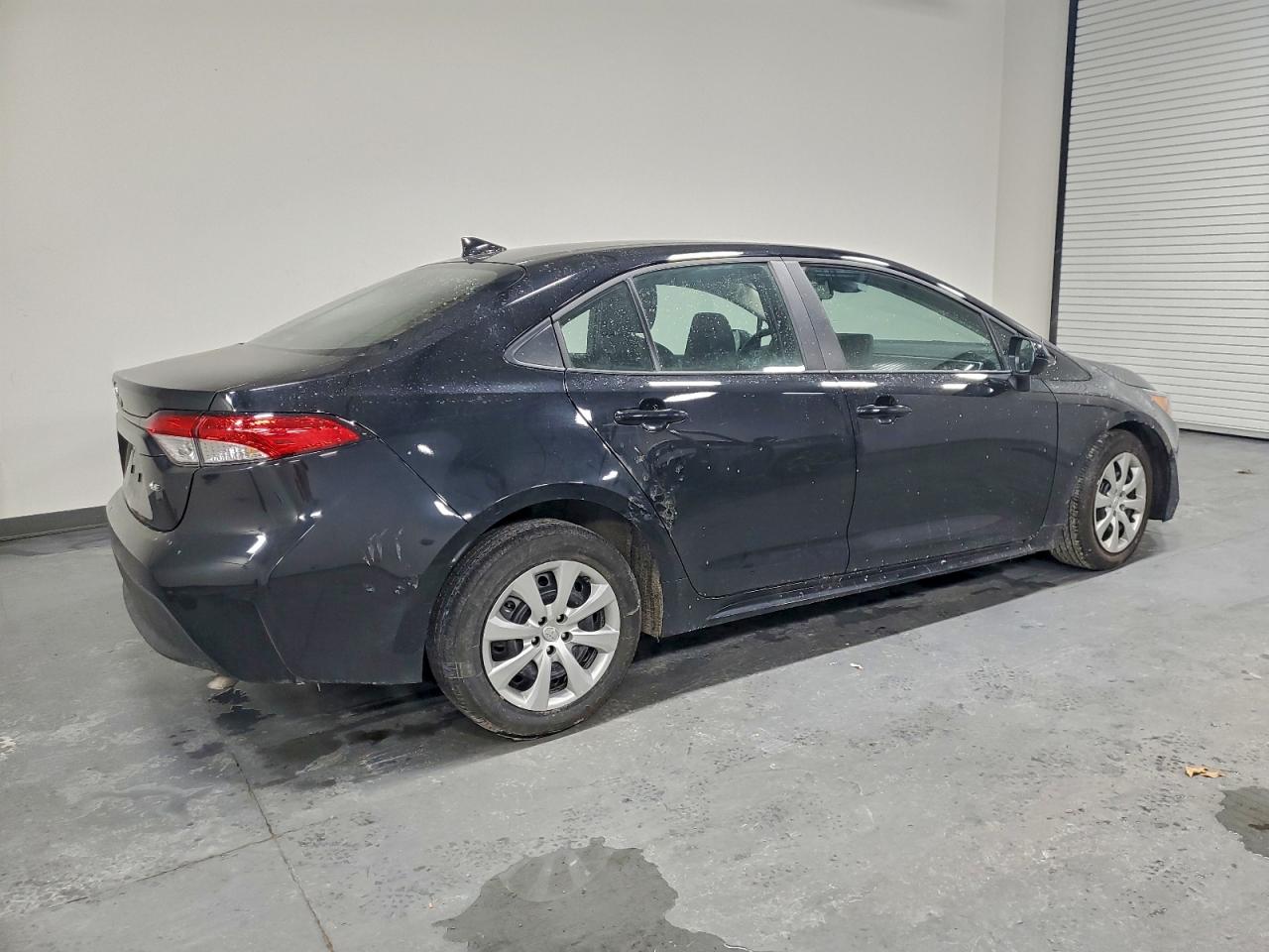 Toyota Corolla Le Image 8