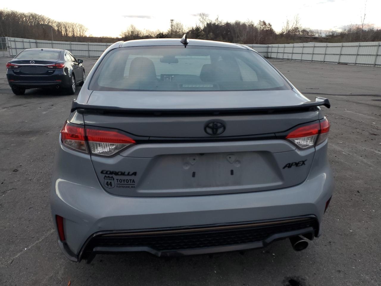 Toyota Corolla Se Image 8