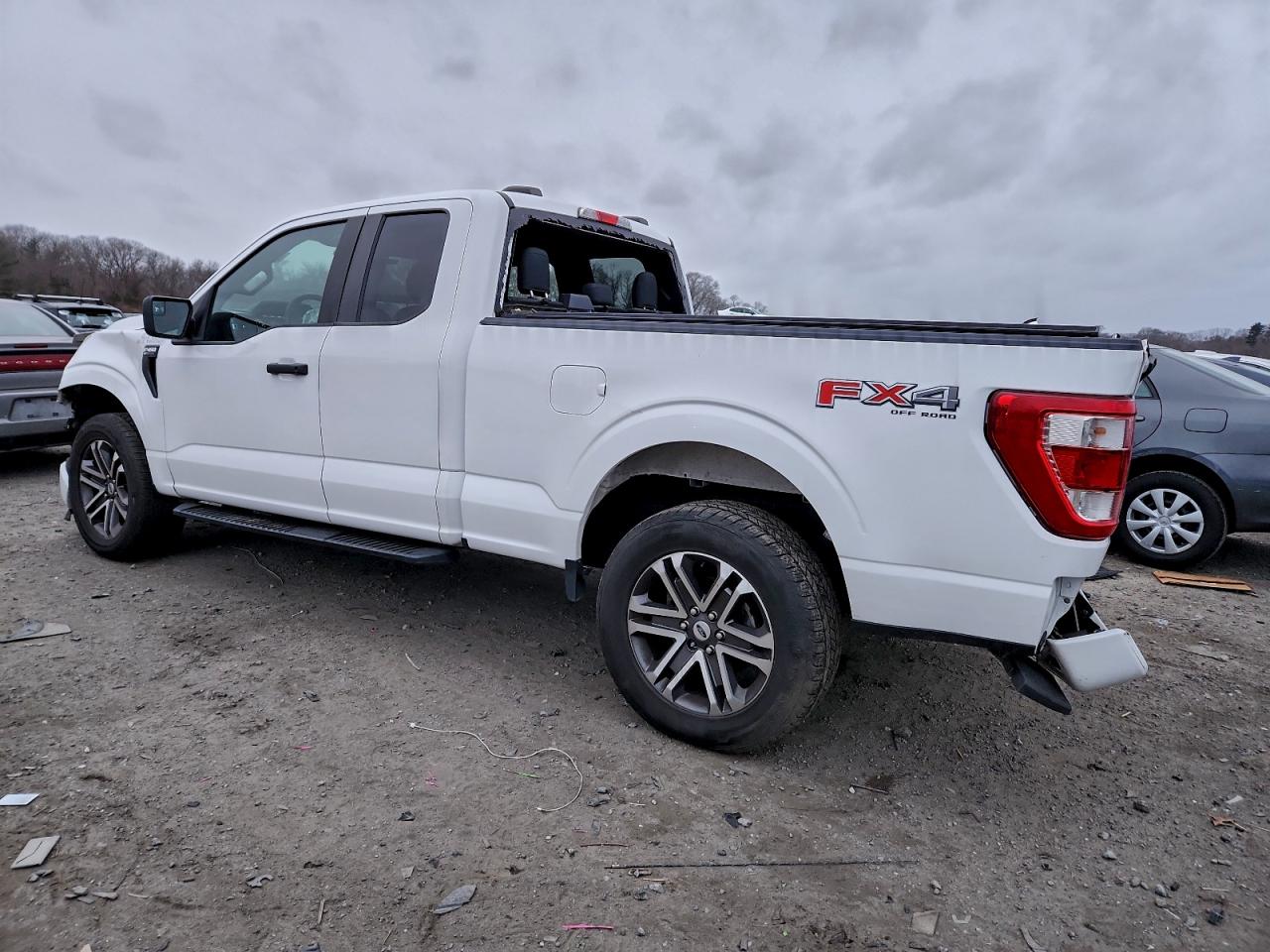 Ford F-150 Super Cab Image 7