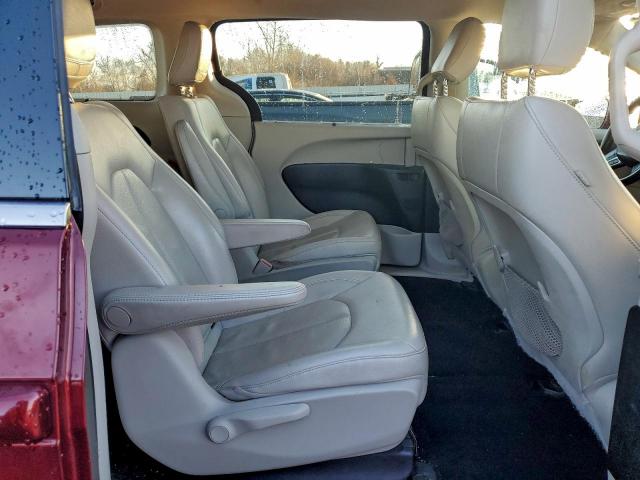 Chrysler Pacifica Hybrid Touring L Image 11