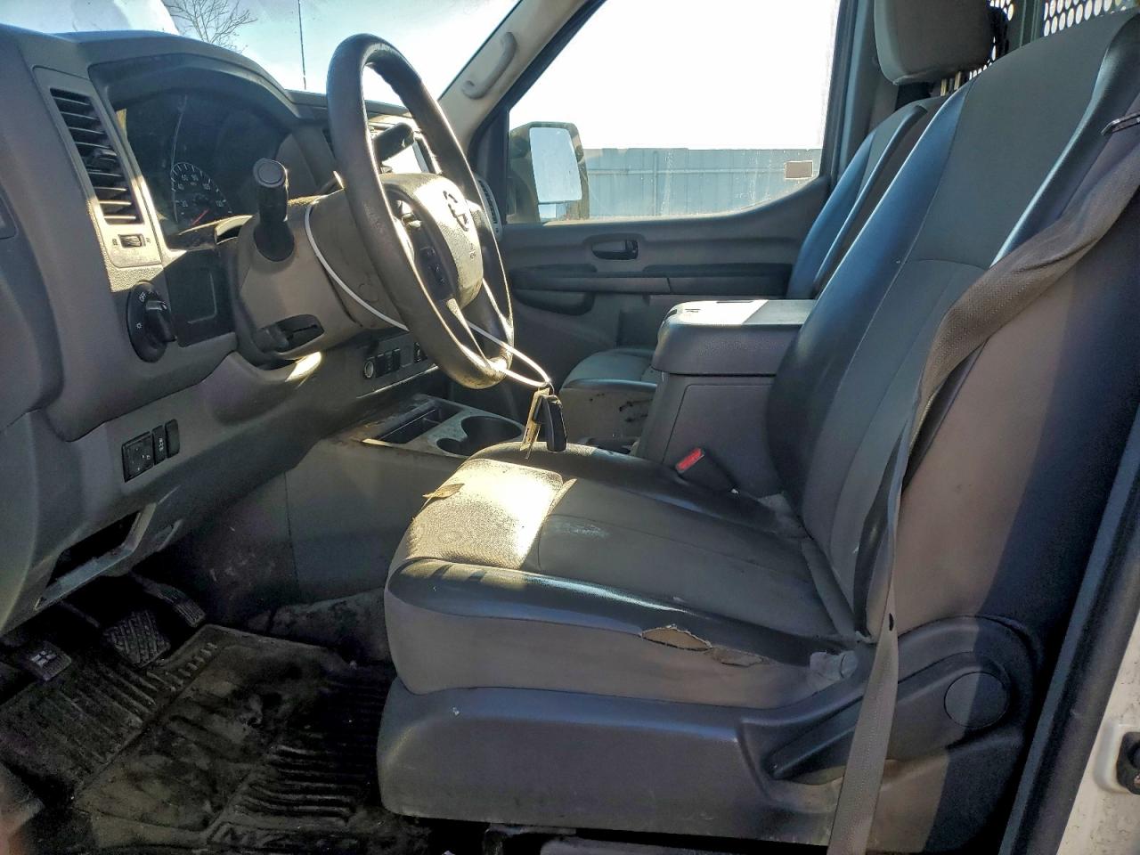 Nissan Nv 1500 S Image 7