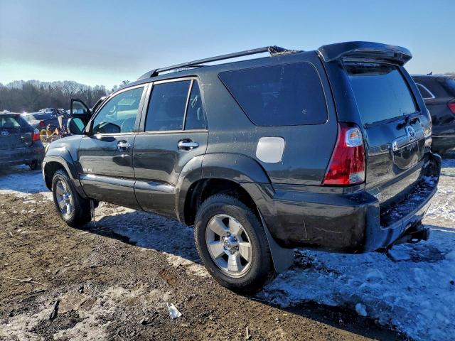 Toyota 4Runner Sr5 Image 2