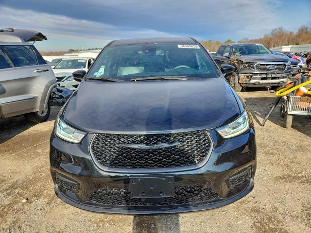 Chrysler Pacifica Hybrid Limited Image 10