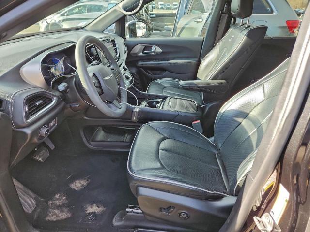 Chrysler Pacifica Hybrid Limited Image 6