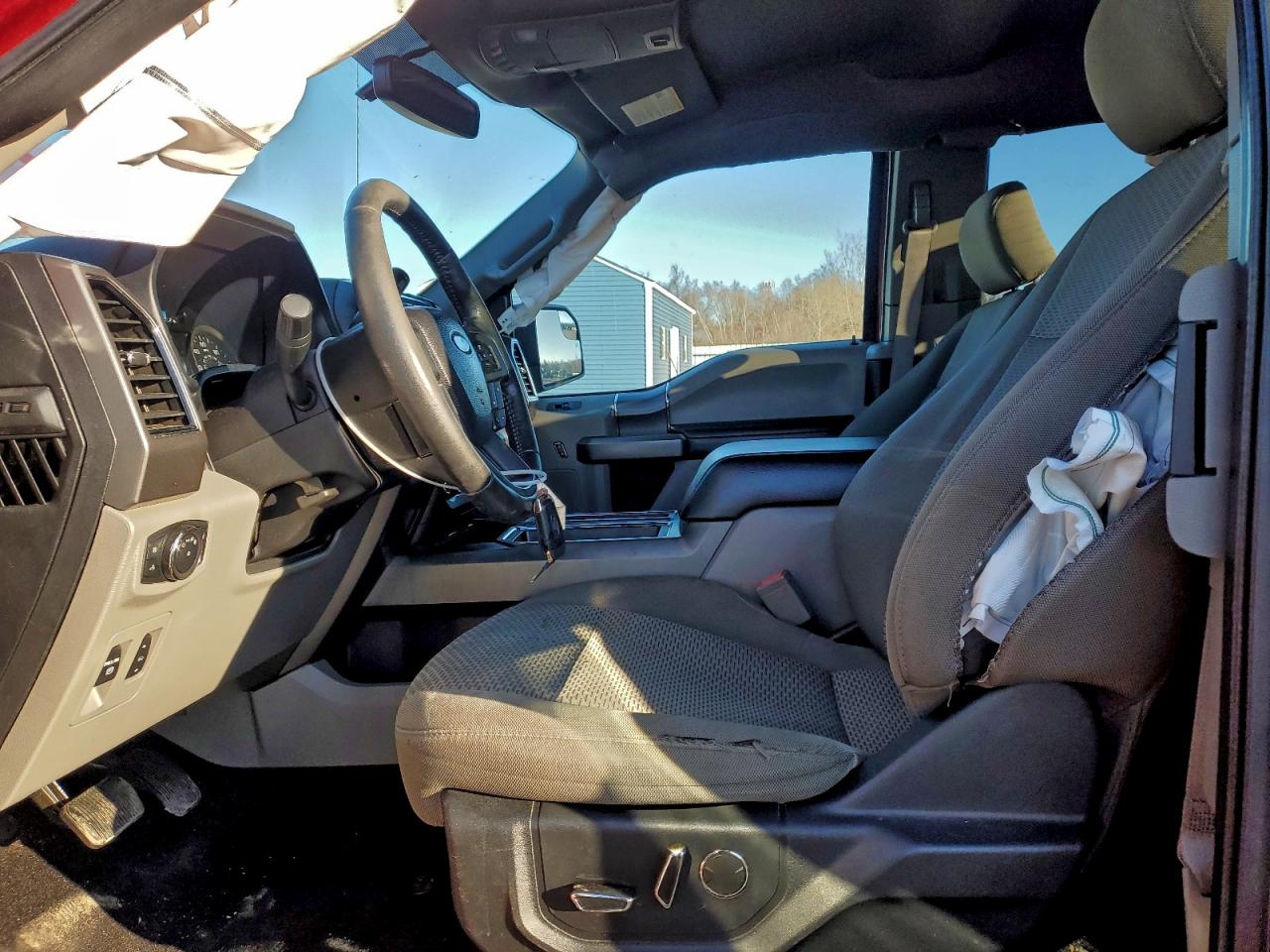 Ford F-150 Super Cab Image 6