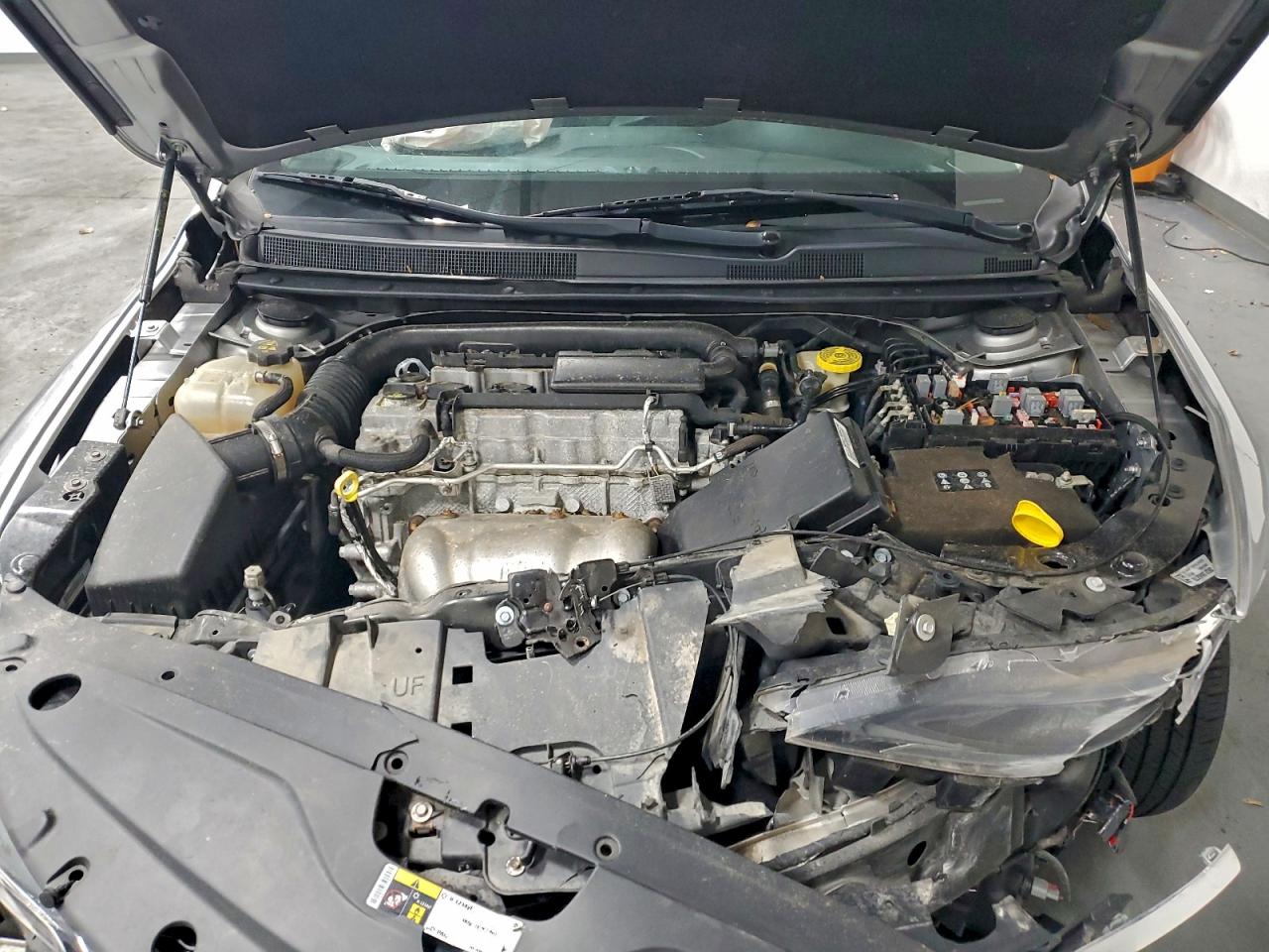 Chrysler 200 Lx Image 8