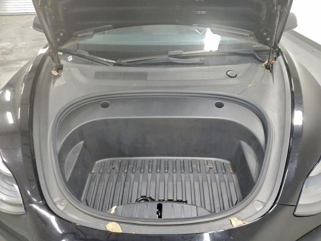 Tesla Model 3 Image 9