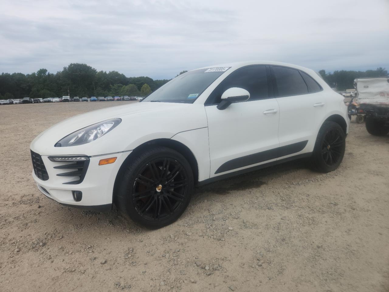 Porsche Macan S Image 1