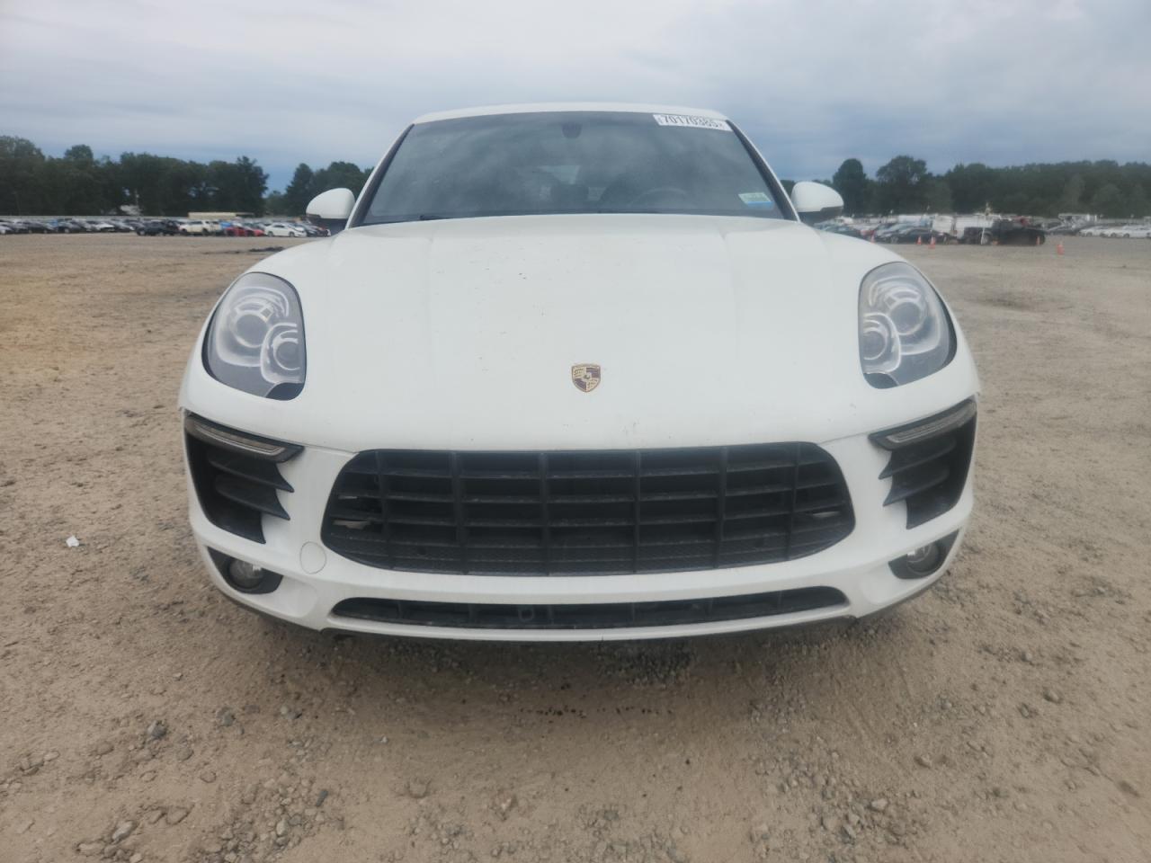 Porsche Macan S Image 13
