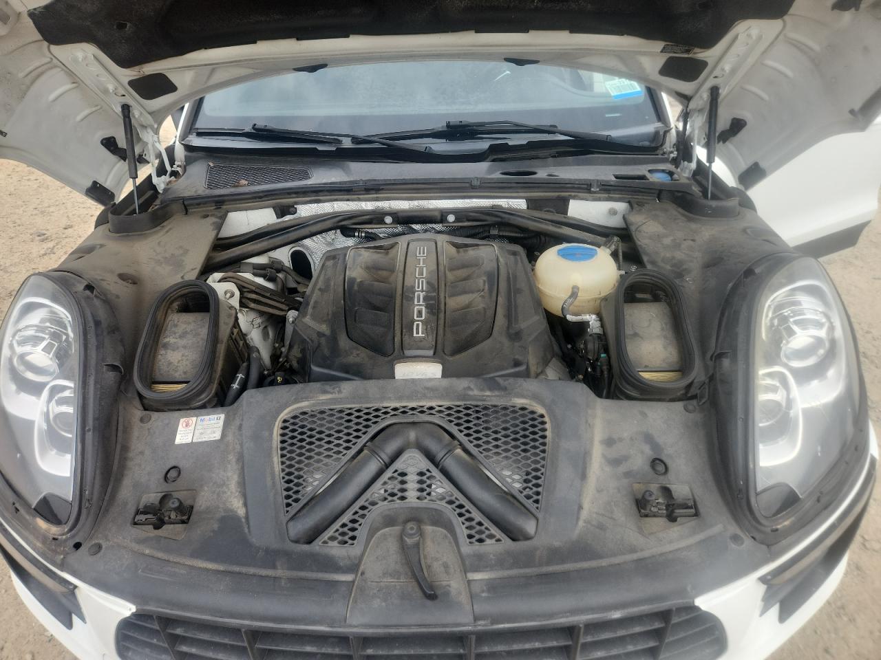 Porsche Macan S Image 3