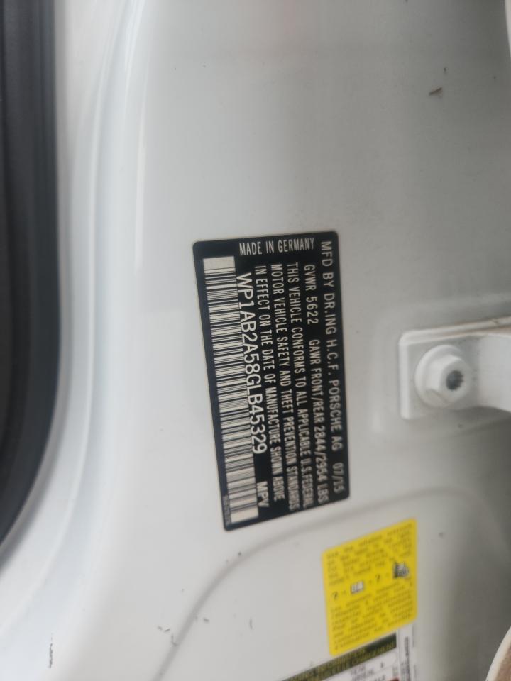 Porsche Macan S Image 8