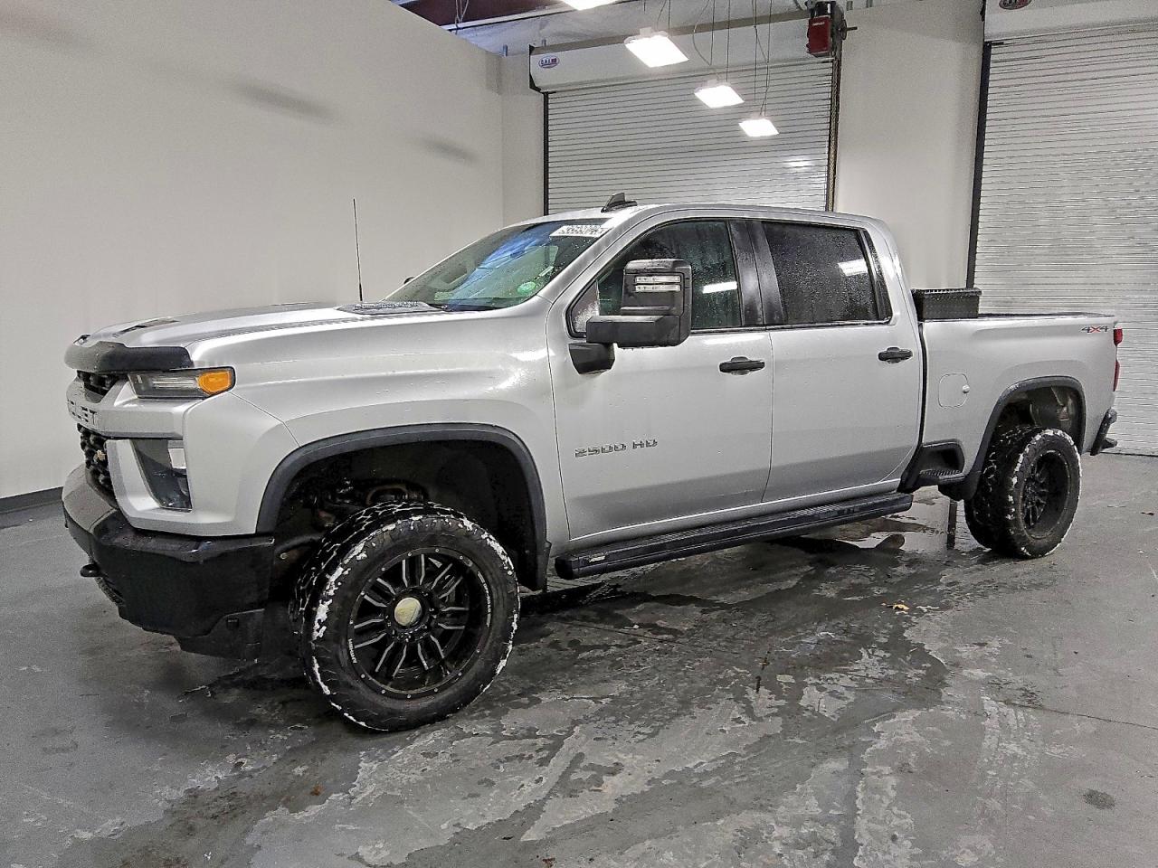 Chevrolet Silverado K2500 Custom Image 1