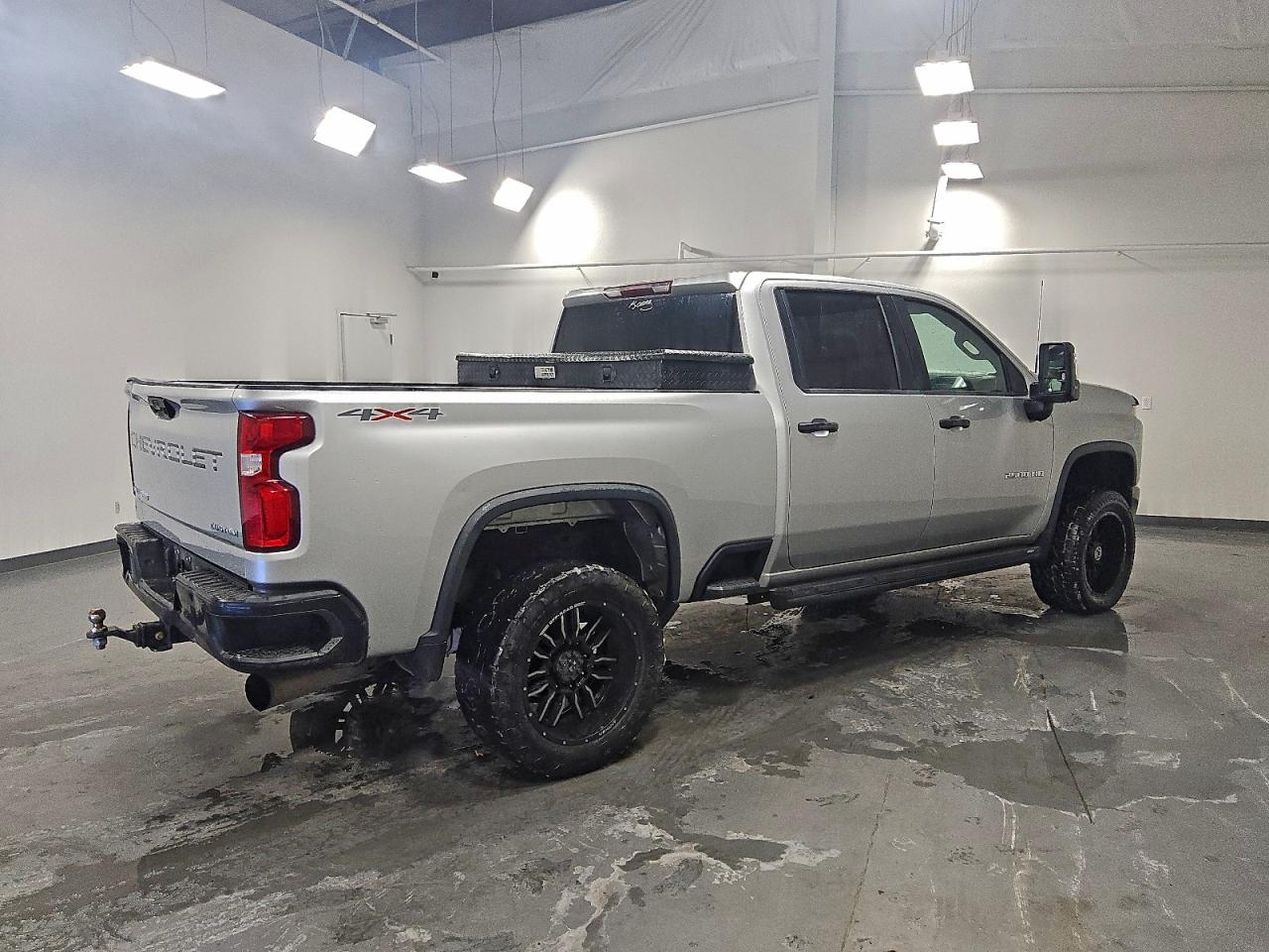Chevrolet Silverado K2500 Custom Image 7