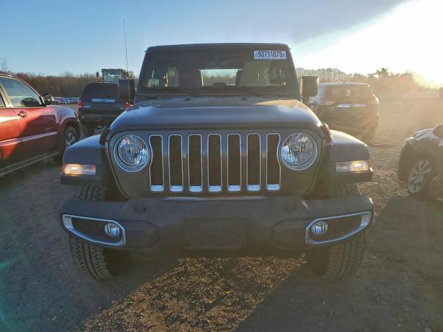 Jeep Wrangler Sahara Image 5