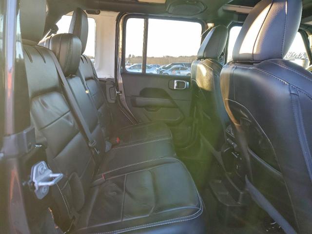 Jeep Wrangler Sahara Image 3